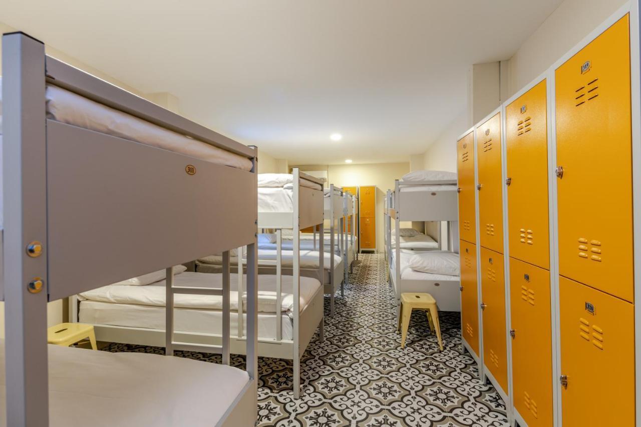 Sanat Taksim Hostel *